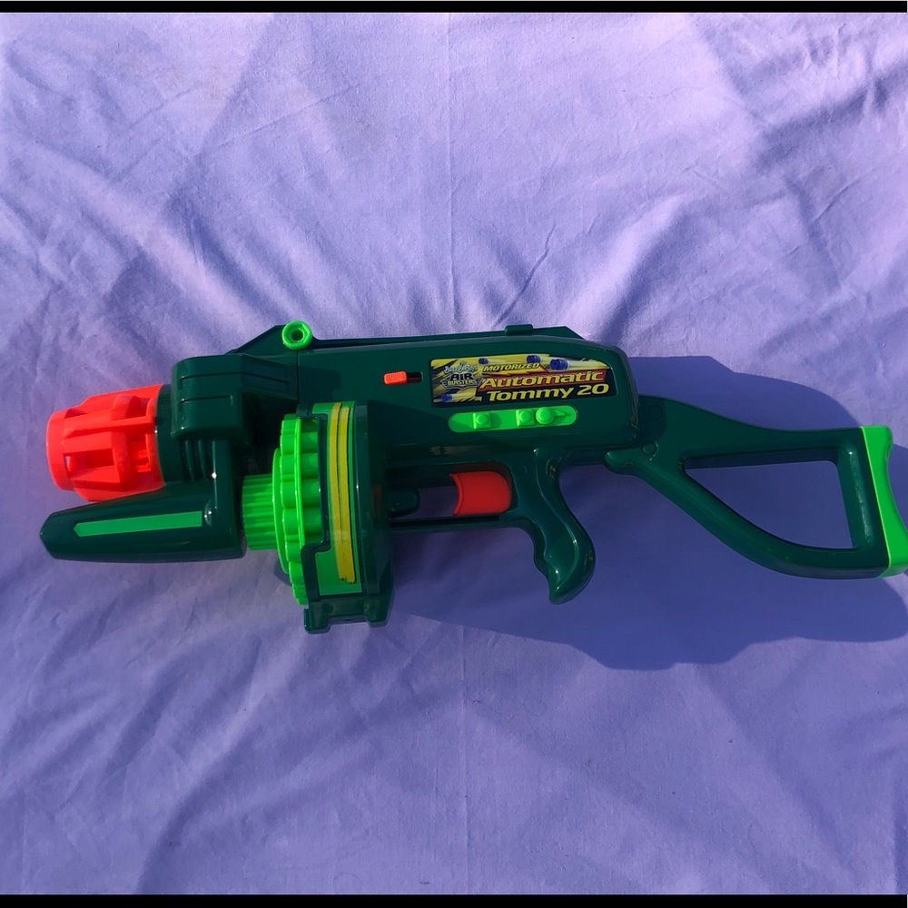 Buzzbee Automatic Tommy 20 Toy gun Air Blaster